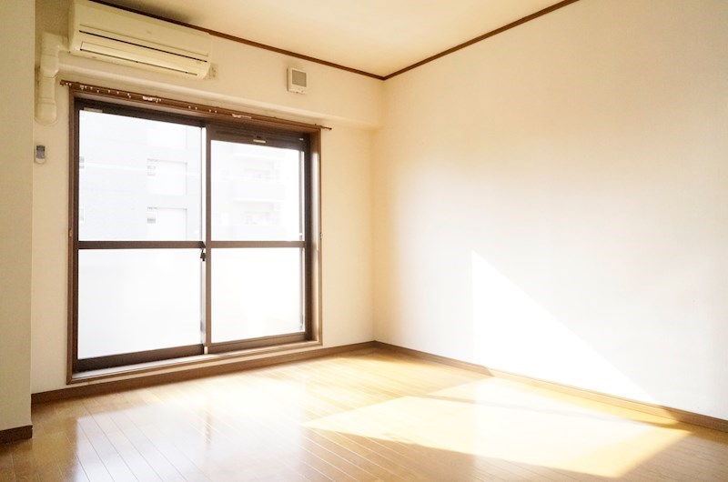 居室・リビング　※同棟同型内観写真、現状優先となります。