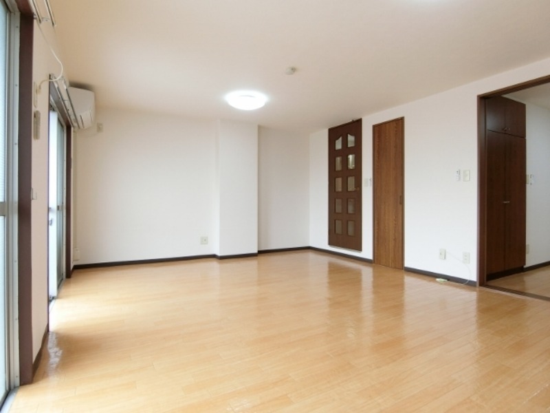 居室・リビング　図面と現状に相違がある場合には現状を優先