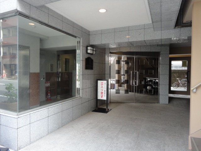 エントランス　エントランス