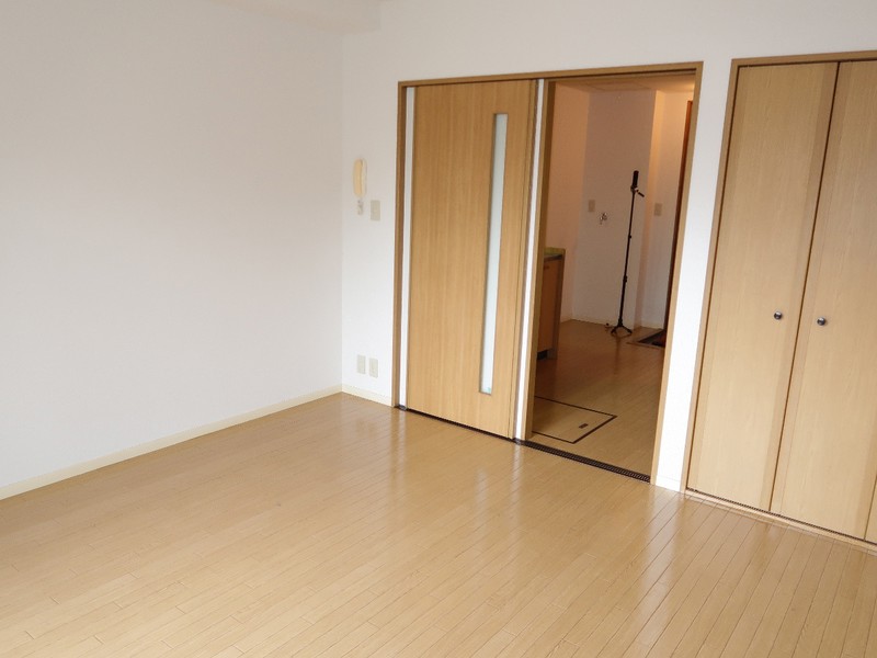 居室・リビング　110号室の写真です