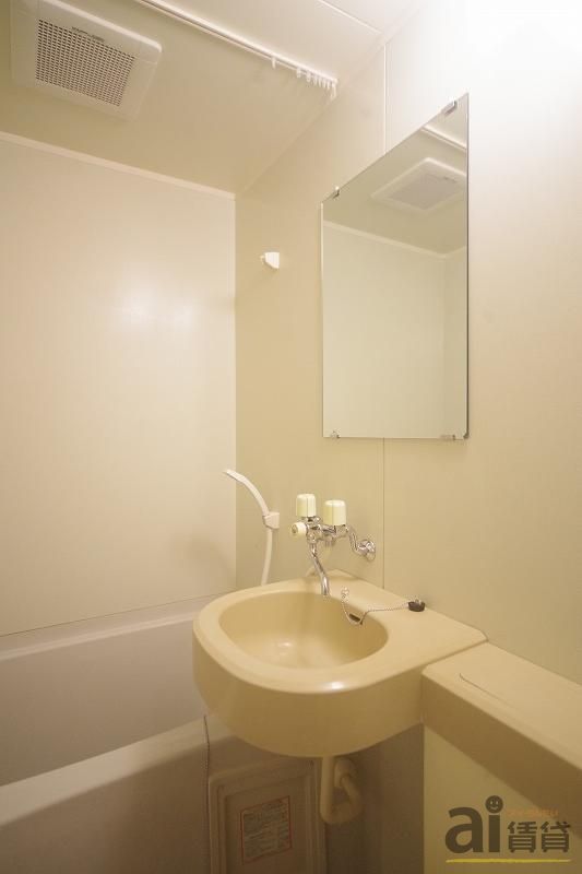 洗面設備　※同仕様写真