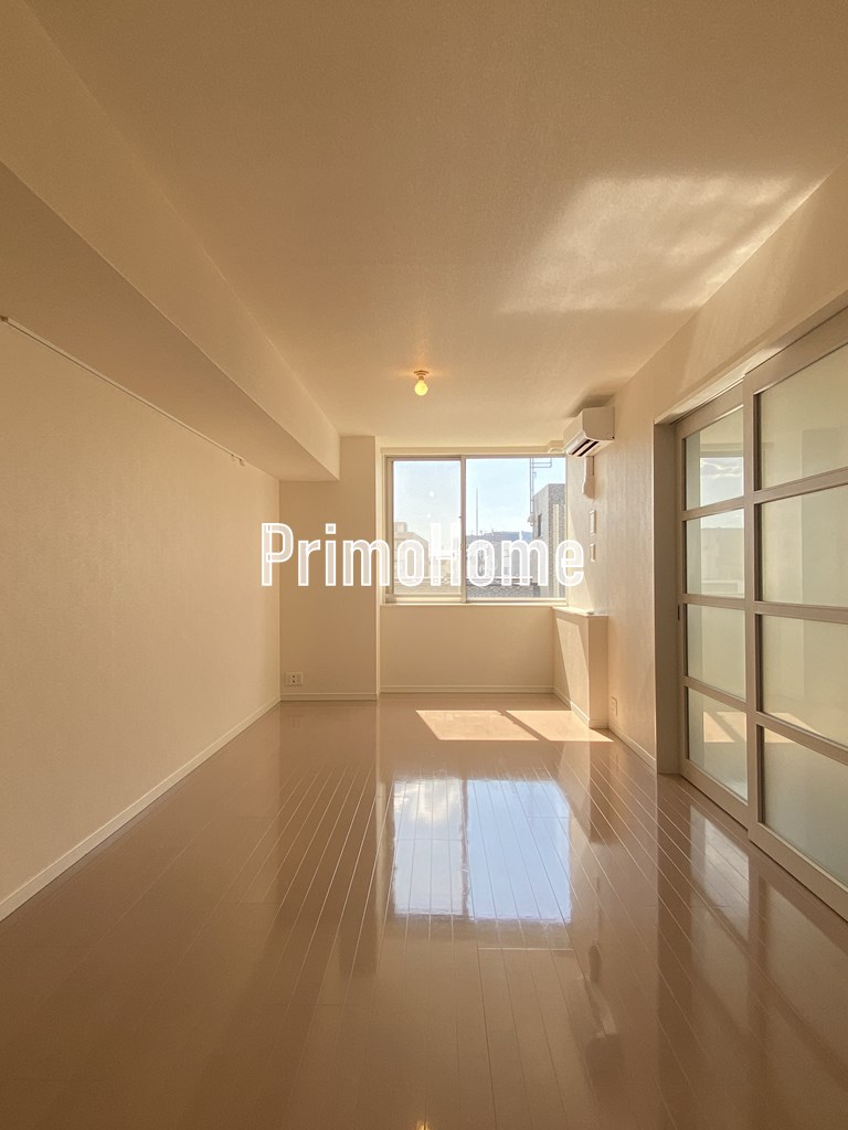 居室・リビング　床暖付きのリビングです。