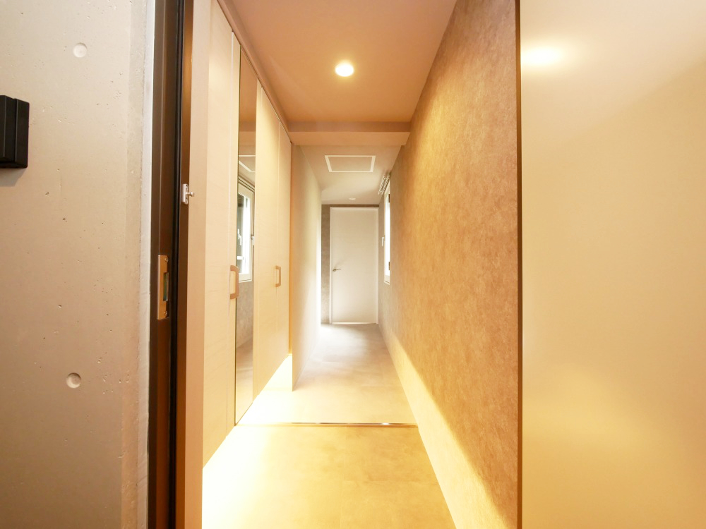 玄関　広々とした玄関です！