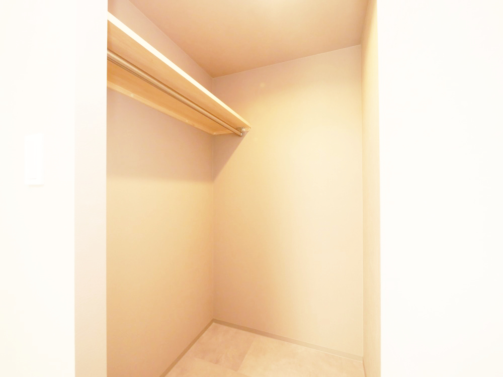 収納　収納力のあるウォークインクローゼットです！