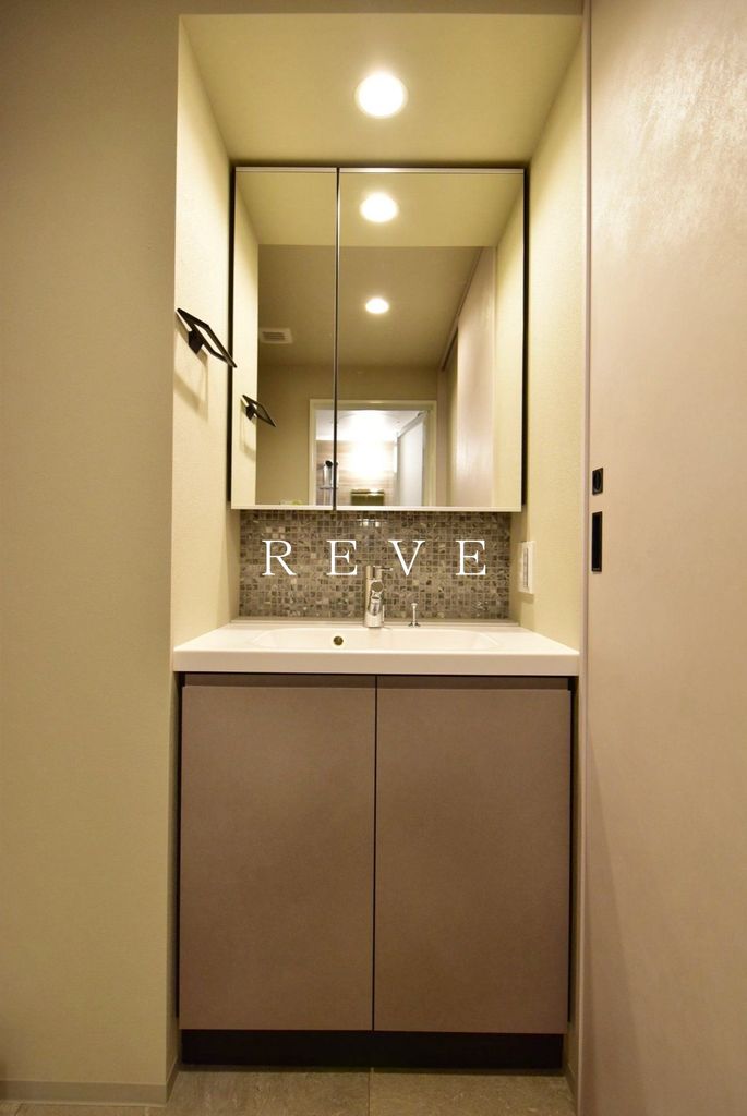 洗面設備　収納