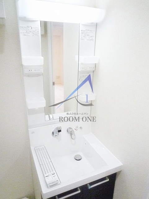 洗面設備　独立洗面台です。