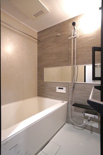 バス・シャワールーム　※写真は同タイプ住戸です。