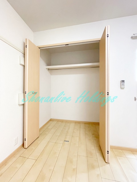 収納　ポール付きで使い勝手の良いクローゼット♪