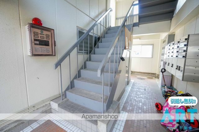 エントランス　エントランス