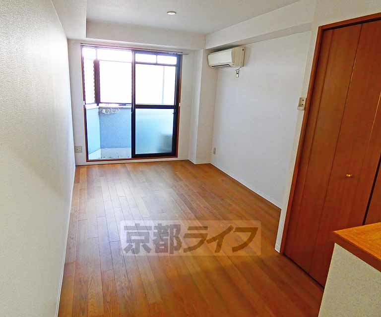 居室・リビング　広々としたお部屋です！