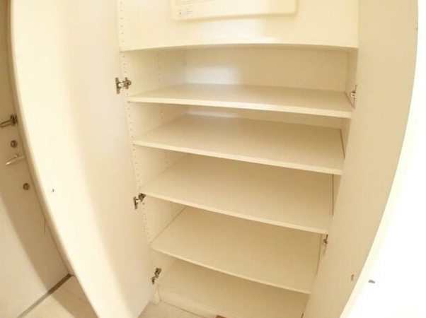 収納　シューズボックス★