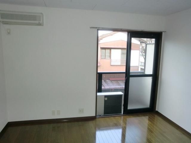 居室・リビング　★日差しがお部屋を明るくしてくれます★