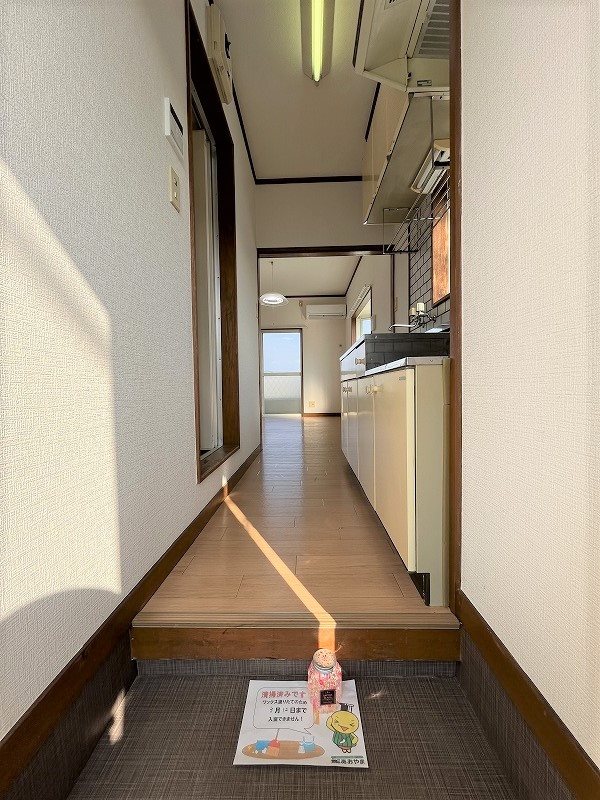 玄関　別部屋写真使用