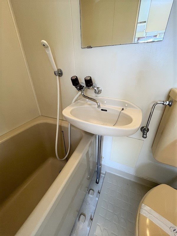 洗面設備　別部屋写真使用