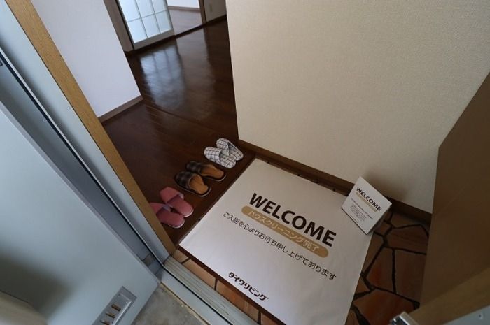 玄関　※別号室参考写真です