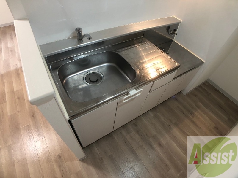 キッチン　こちらはキッチン。調理スペースもあり使いやすそうです。