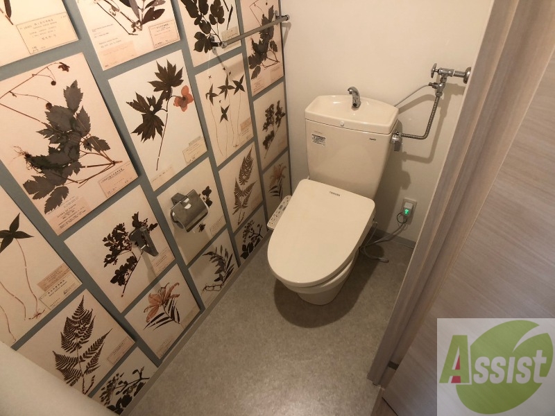 トイレ　こちらはトイレです。清潔感があり、安心して使用できます。