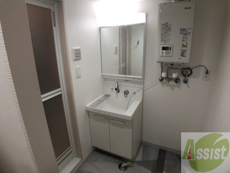 洗面設備　洗面台は独立していて使いやすそうですね。