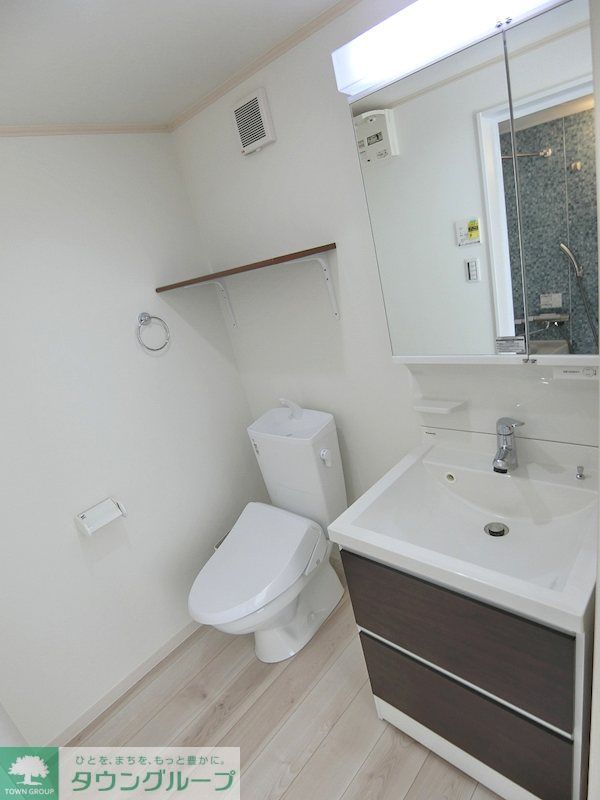 洗面設備　独立洗面台を完備し、朝の身支度が快適です♪