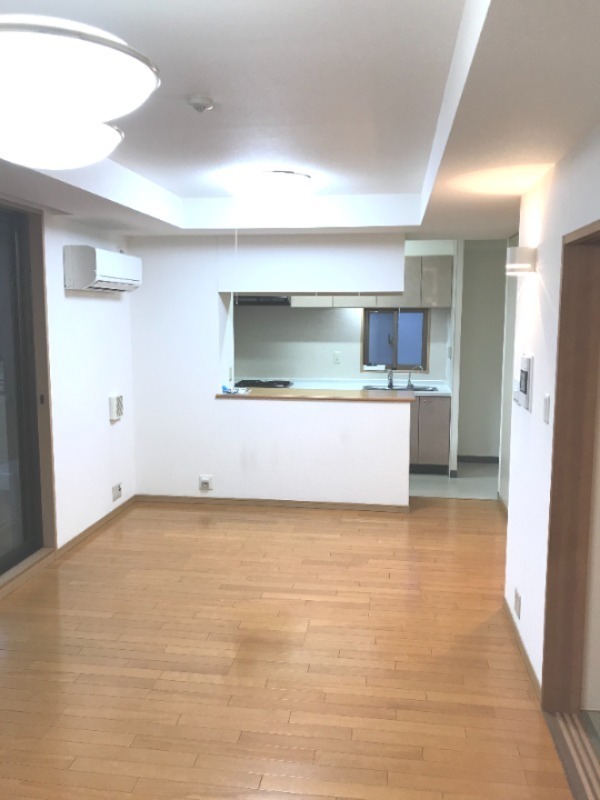 居室・リビング　使いやすい形の為、レイアウトを楽しめます♪