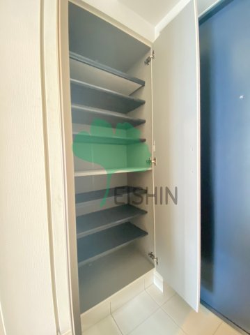 玄関　下駄箱もしっかりついてます！