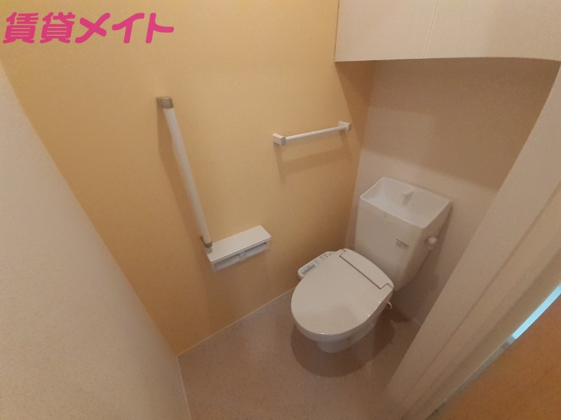 トイレ　同タイプ部屋写真です。