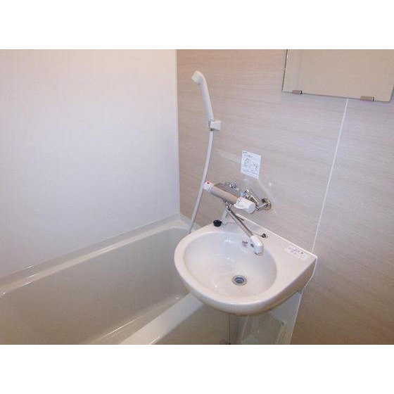 バス・シャワールーム　浴室内洗面台