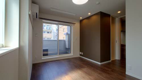 居室・リビング　こちらの居間で趣味の時間をお楽しみください