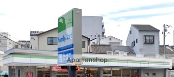 コンビニ　ファミリーマート（コンビニ）まで227m