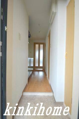 玄関　写真は別のお部屋です。