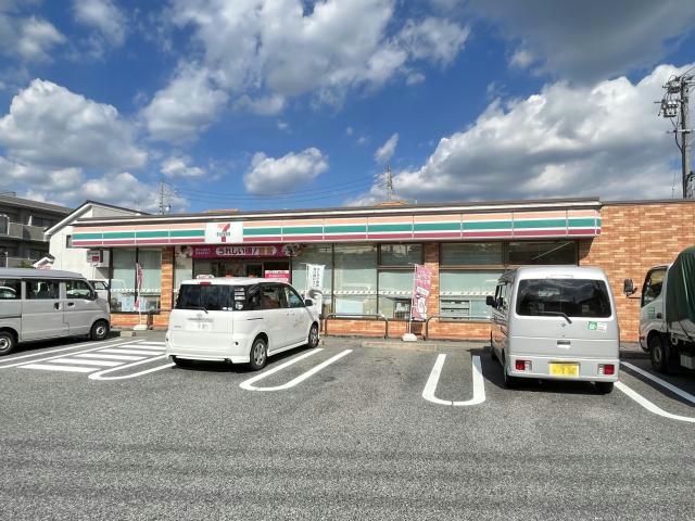 コンビニ　セブンイレブン名古屋花咲台1丁目店（コンビニ）まで636m