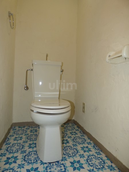 トイレ　※別のお部屋の写真です