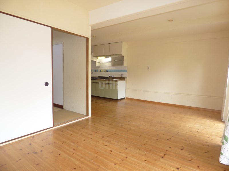 居室・リビング　※別のお部屋の写真です