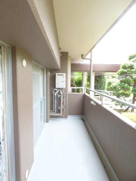 バルコニー　※別のお部屋の写真です