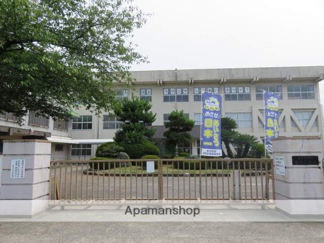 小学校　新居浜市立金子小学校（小学校）まで850m