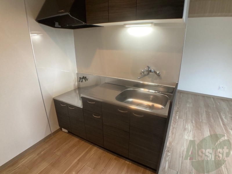 キッチン　キッチンです。一人暮らしなら十分な大きさですね。