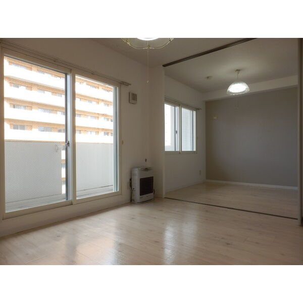 居室・リビング　★人気の円山公園駅徒歩1分！★エアコン・ネット無料付き♪★