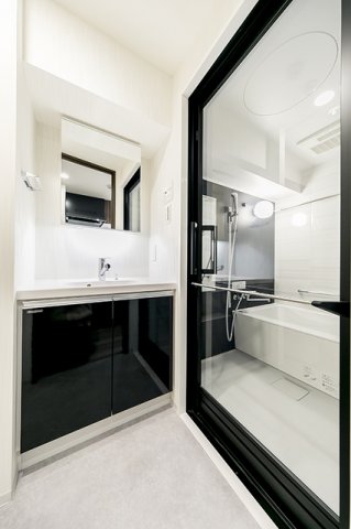 洗面設備　※写真は同タイプ住戸です。