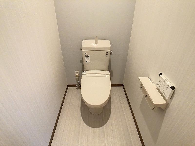 トイレ　トイレ