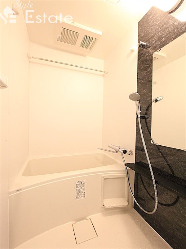 バス・シャワールーム　バスルーム