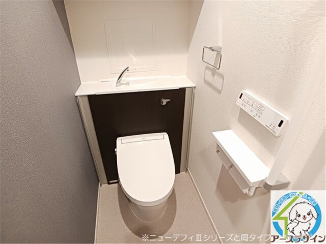 トイレ　※パース写真