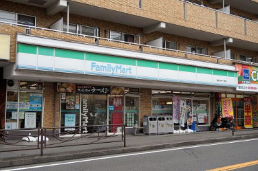 コンビニ　ファミリーマート 宮前小台一丁目店（コンビニ）まで545m