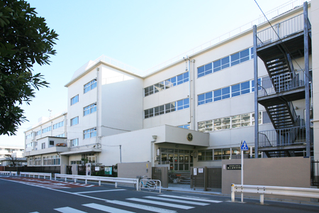 中学校　江東区立第二砂町中学校（中学校）まで319m