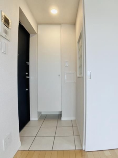 玄関　※同仕様写真含む
