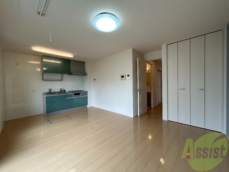 居室・リビング　１１．２帖のＬＤＫです。生活のメインとなる部屋ですね。