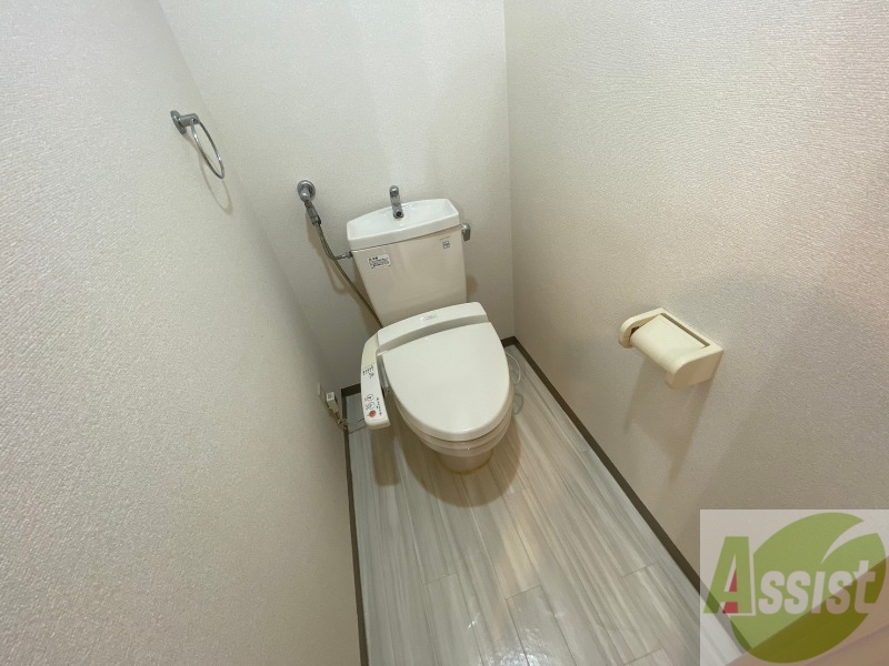 トイレ　トイレです。ウォシュレット付を探している方、おすすめです。