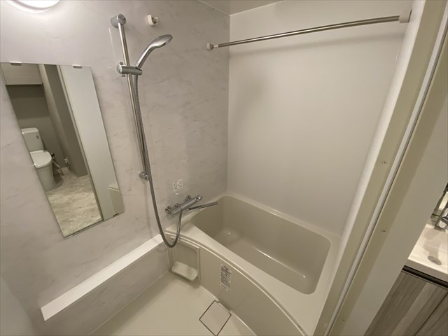 バス・シャワールーム　※別部屋参考写真