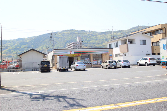 コンビニ　セブンイレブン大竹立戸店（コンビニ）まで1112m