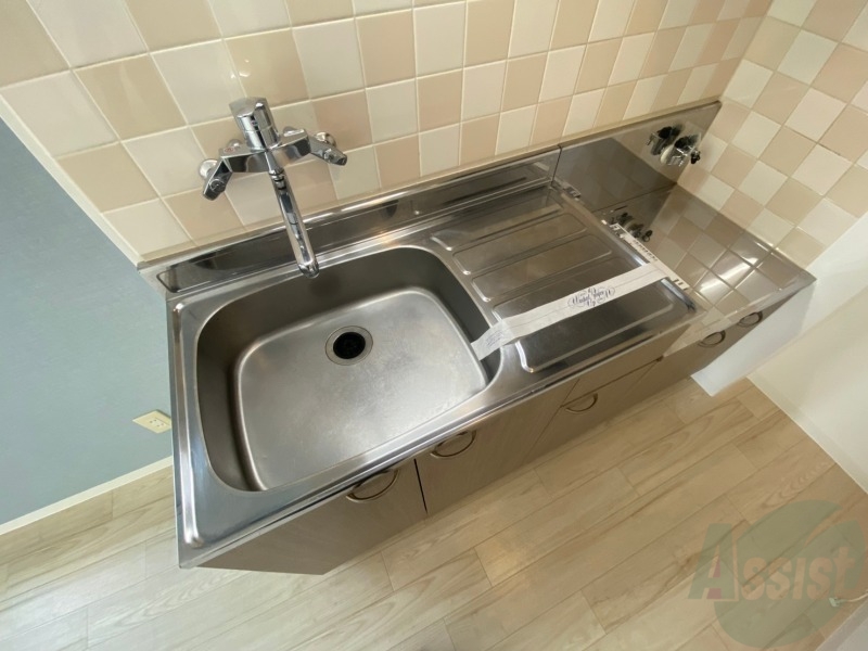 キッチン　こちらはキッチン。調理スペースもあり使いやすそうです。