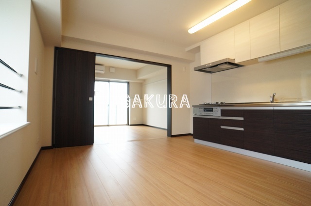 居室・リビング　開放感のあるゆったりとしたお部屋です♪